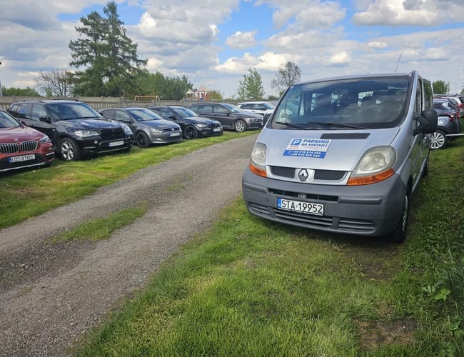 Parking na Krótkiej - lotnisko Katowice-Pyrzowice (KTW) - zdjęcie 2
