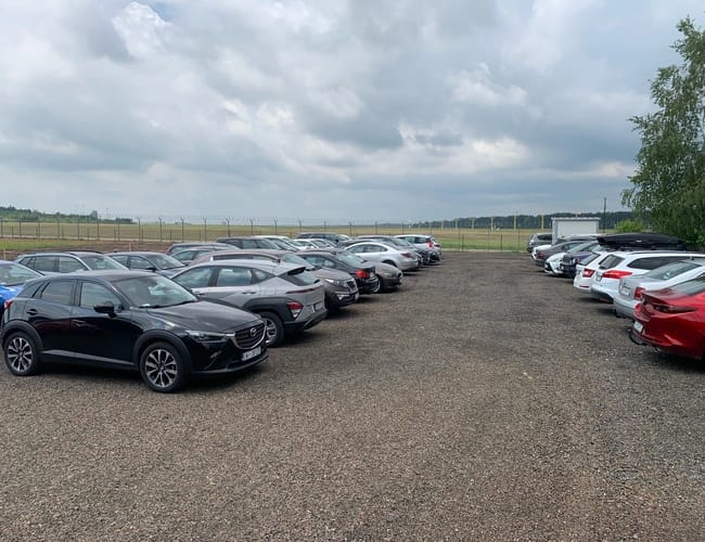 Parking z widokiem - lotnisko Katowice-Pyrzowice (KTW) - zdjęcie 4