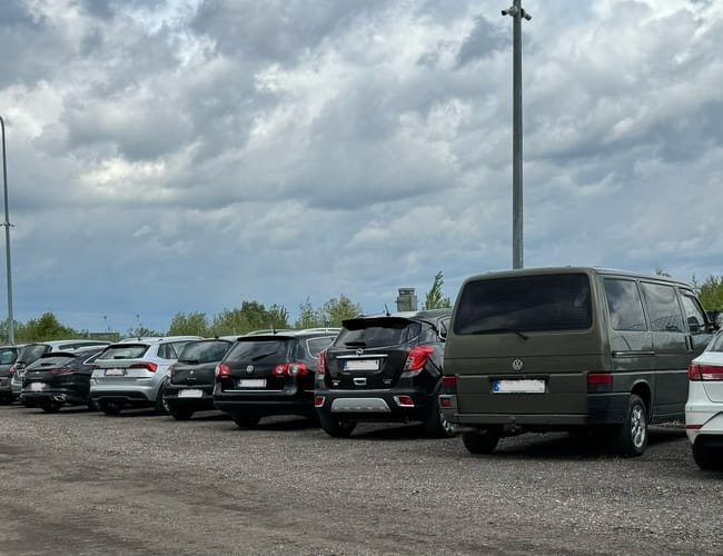 Parking 66 - lotnisko Katowice-Pyrzowice (KTW) - zdjęcie 3
