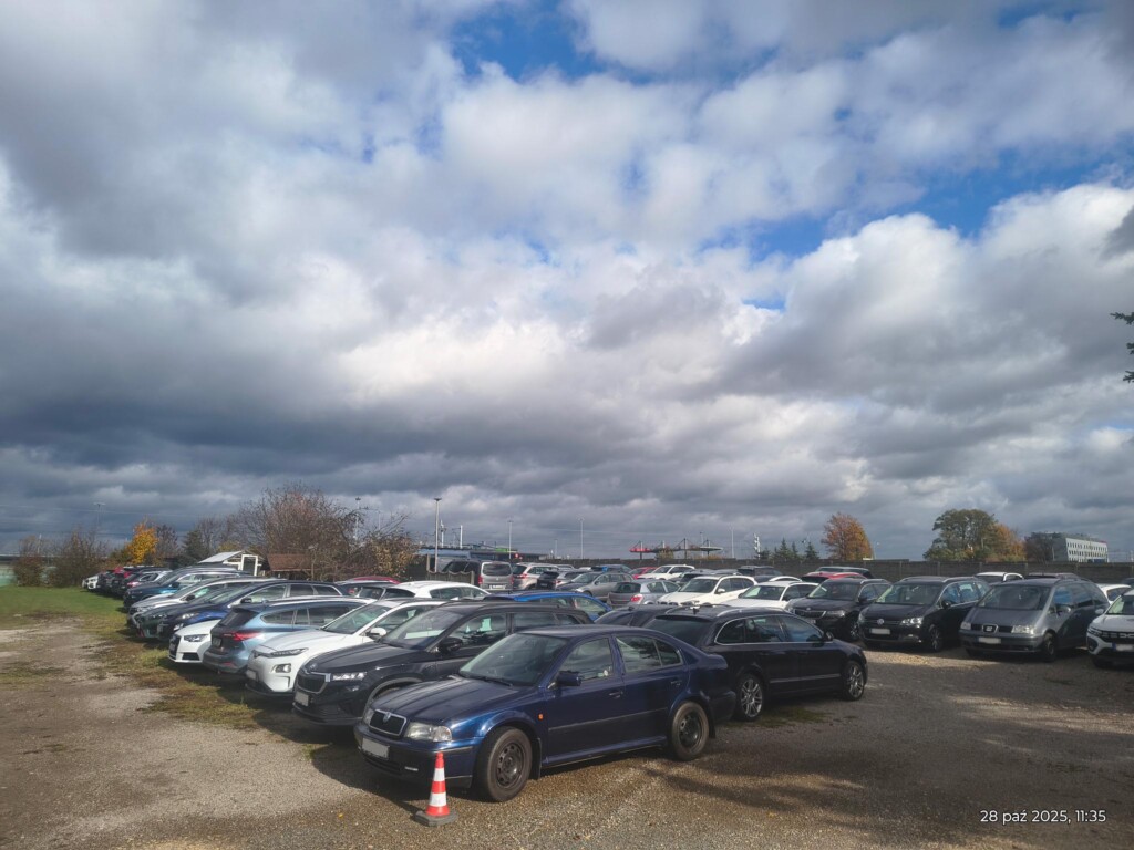 Parking Place - lotnisko Katowice-Pyrzowice (KTW) - zdjęcie 2
