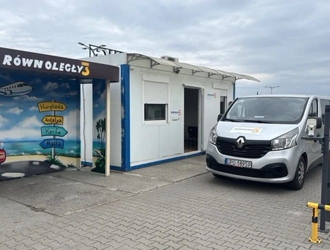 Parking Równoległy 3 Pyrzowice - parking przy lotnisku Katowice KTW