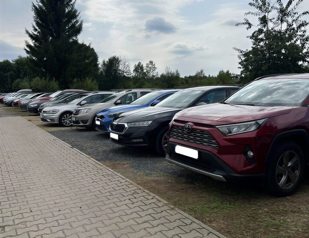 Parking Beta - lotnisko Katowice-Pyrzowice (KTW) - zdjęcie 3