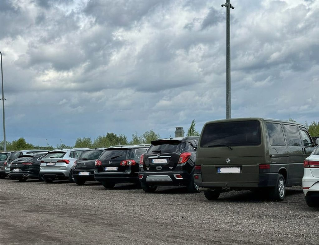 Parking 66 - lotnisko Katowice-Pyrzowice (KTW) - zdjęcie 3