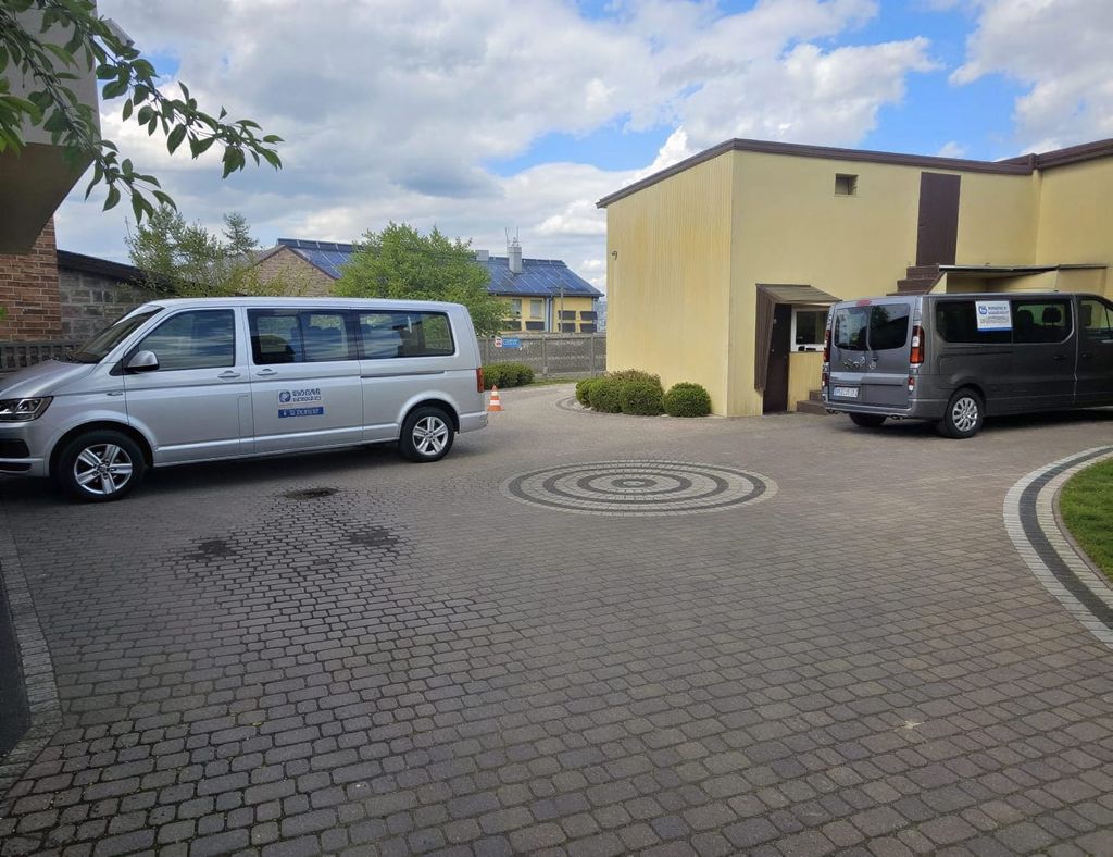 Parking na Krótkiej - lotnisko Katowice-Pyrzowice (KTW) - zdjęcie 3