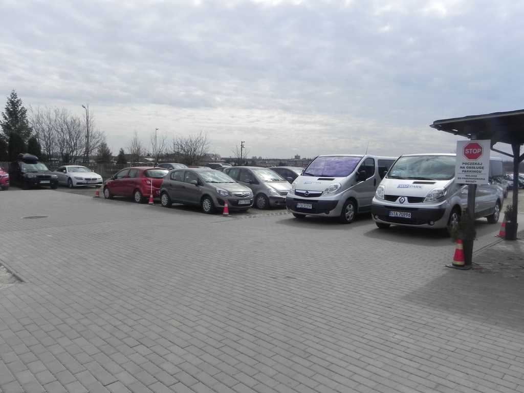 Zdjecie parkingu WIZ-Park przy lotnisku Katowice-Pyrzowice