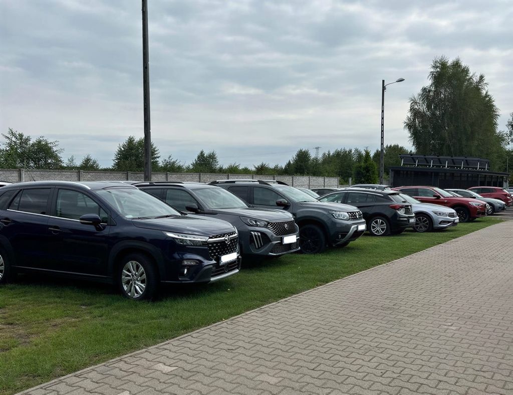 Parking Beta - lotnisko Katowice-Pyrzowice (KTW) - zdjęcie 5