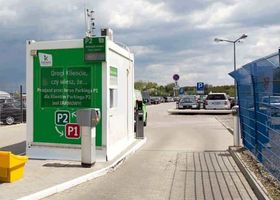 Zdjęcie parkingu Oficjalny Parking P2 przy lotnisku