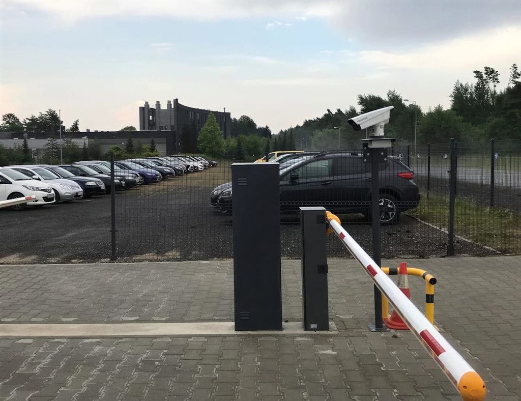 Parking LOT 24 - lotnisko Katowice-Pyrzowice (KTW) - zdjęcie 5