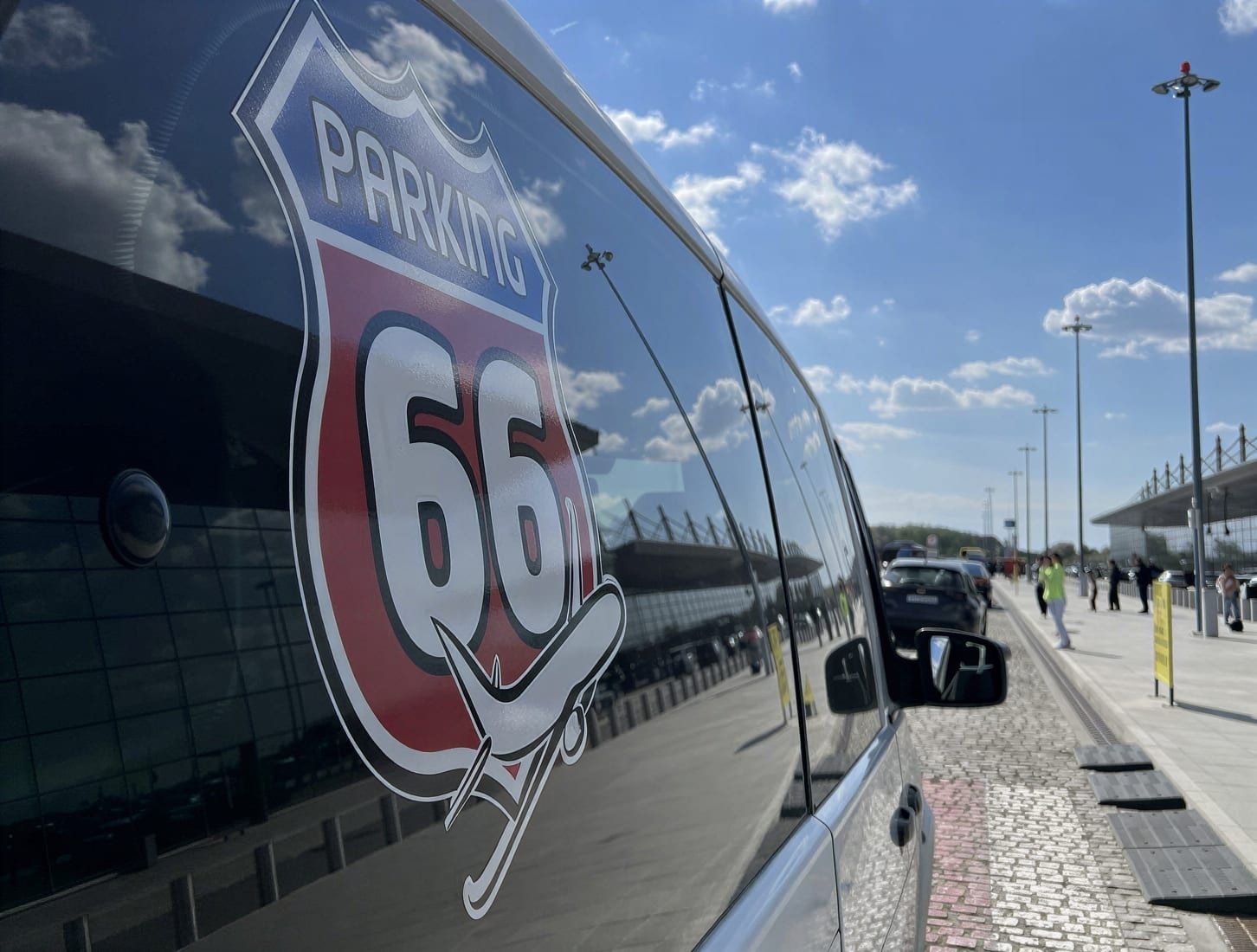 Parking 66 - lotnisko Katowice-Pyrzowice (KTW) - zdjęcie parkingu