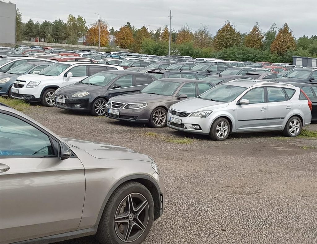 Parking ArtLot - lotnisko Katowice-Pyrzowice (KTW) - zdjęcie 4