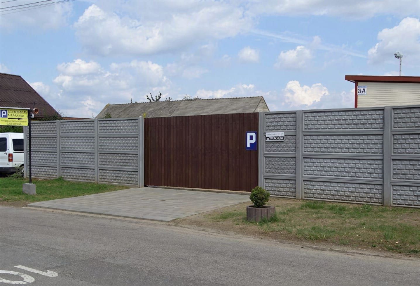 Golden Parking - lotnisko Katowice-Pyrzowice (KTW) - zdjęcie parkingu