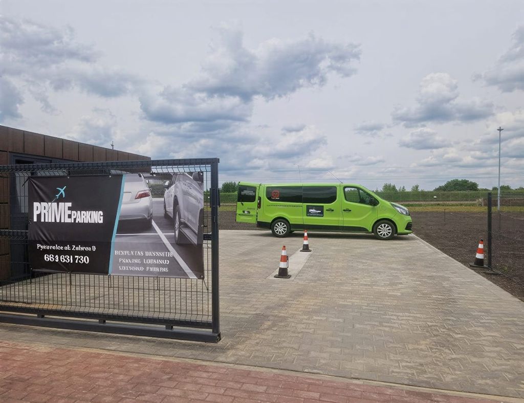 Prime Parking - lotnisko Katowice-Pyrzowice (KTW) - zdjęcie 2