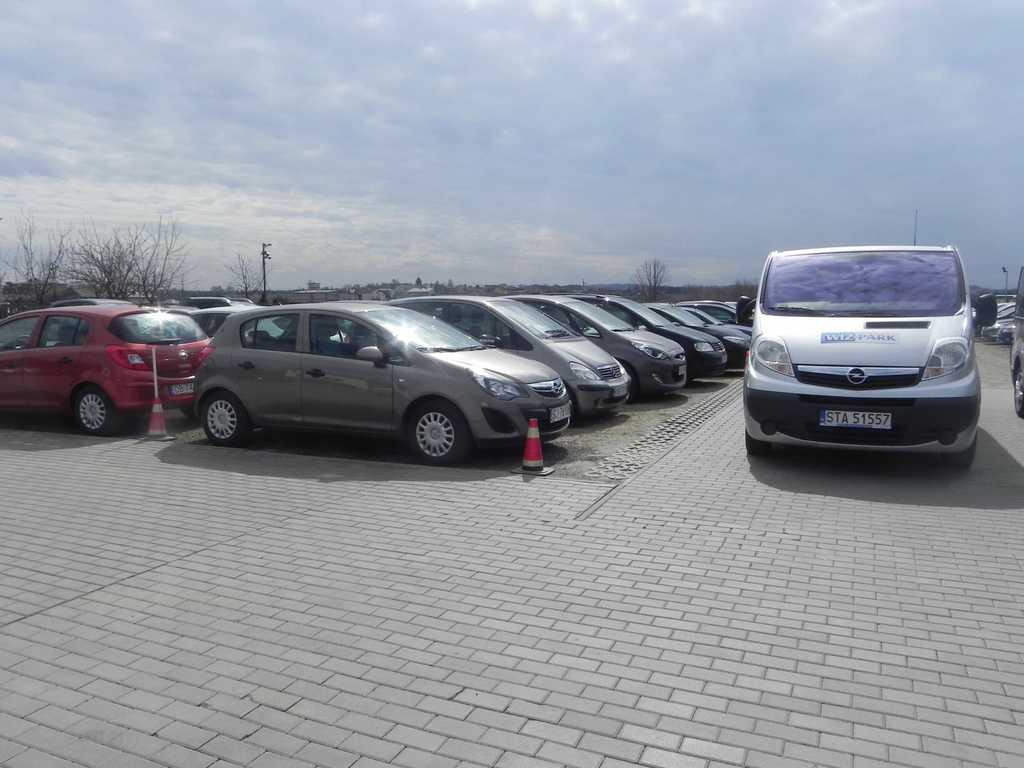 Zdjecie parkingu WIZ-Park przy lotnisku Katowice-Pyrzowice