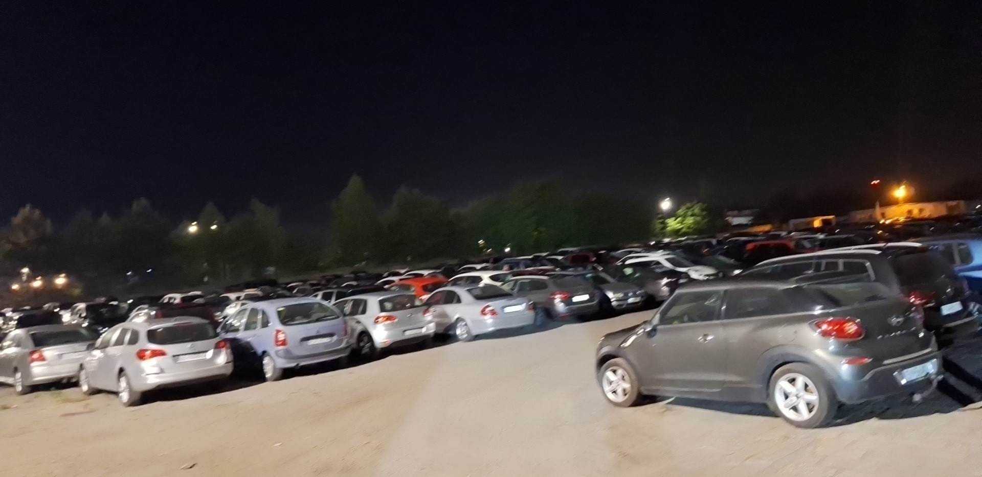 lotnisko w katowicach parking