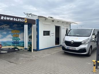 Równoległy 3 - lotnisko Katowice-Pyrzowice (KTW) - główne zdjęcie parkingu