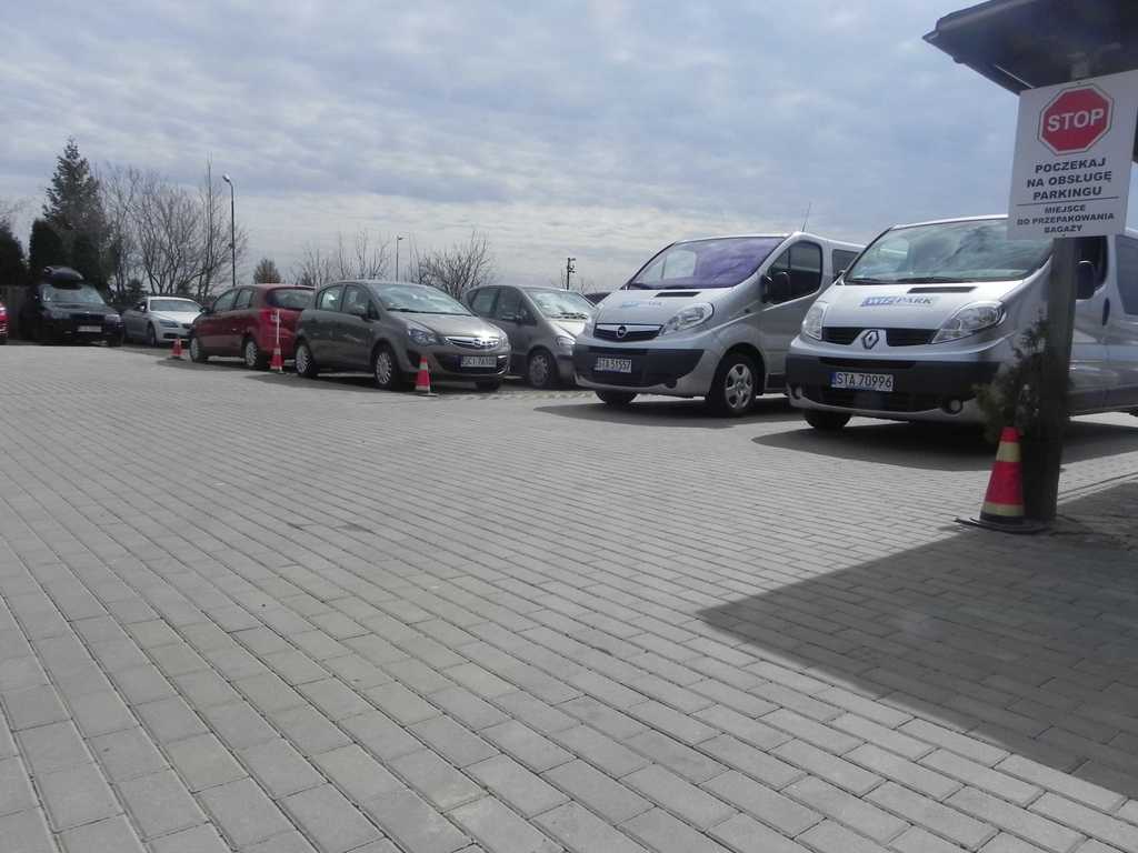 Zdjecie parkingu WIZ-Park przy lotnisku Katowice-Pyrzowice