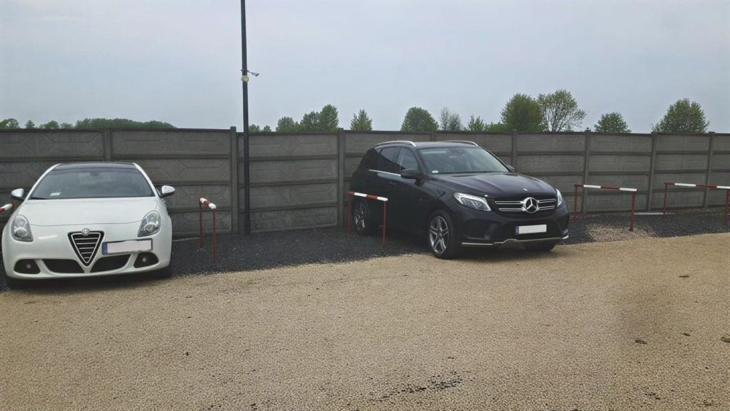 Parking WITO - lotnisko Katowice-Pyrzowice (KTW) - zdjęcie 3