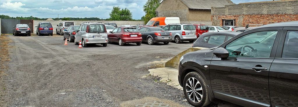 Parking VENUS - teren parkingu - lotnisko Katowice-Pyrzowice (KTW)