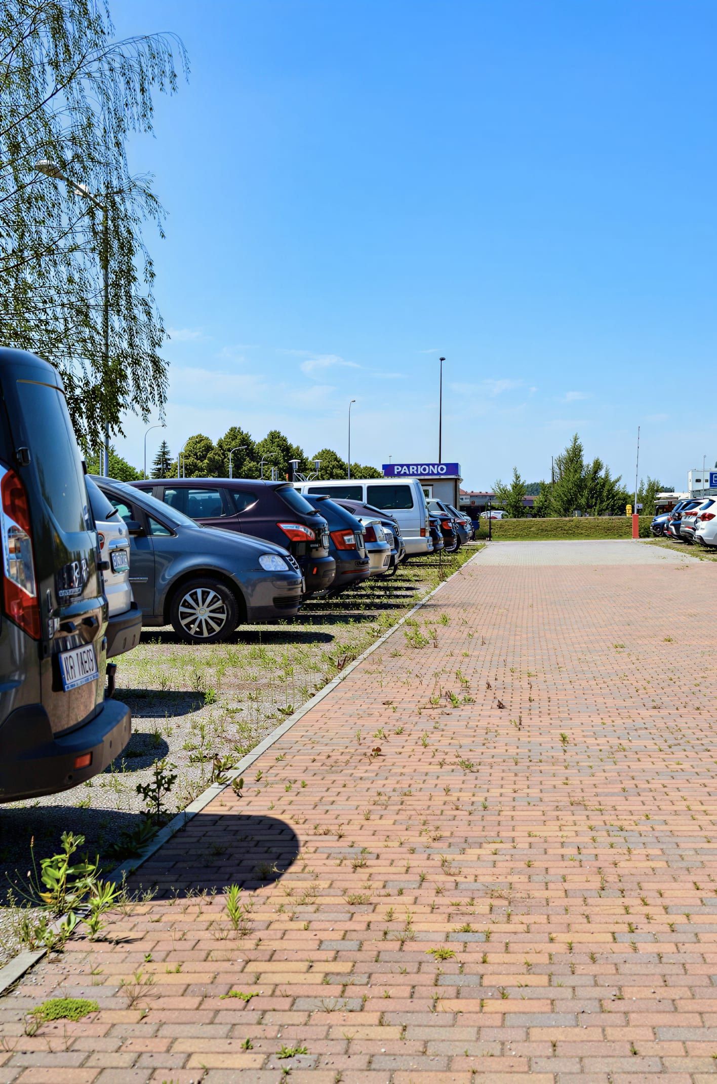 Atmosfera - zdjęcie parkingu